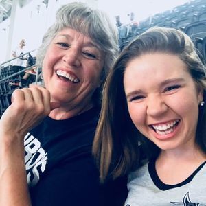 Meet your Posher, Kayla